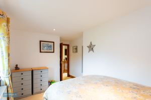 Bedroom- click for photo gallery